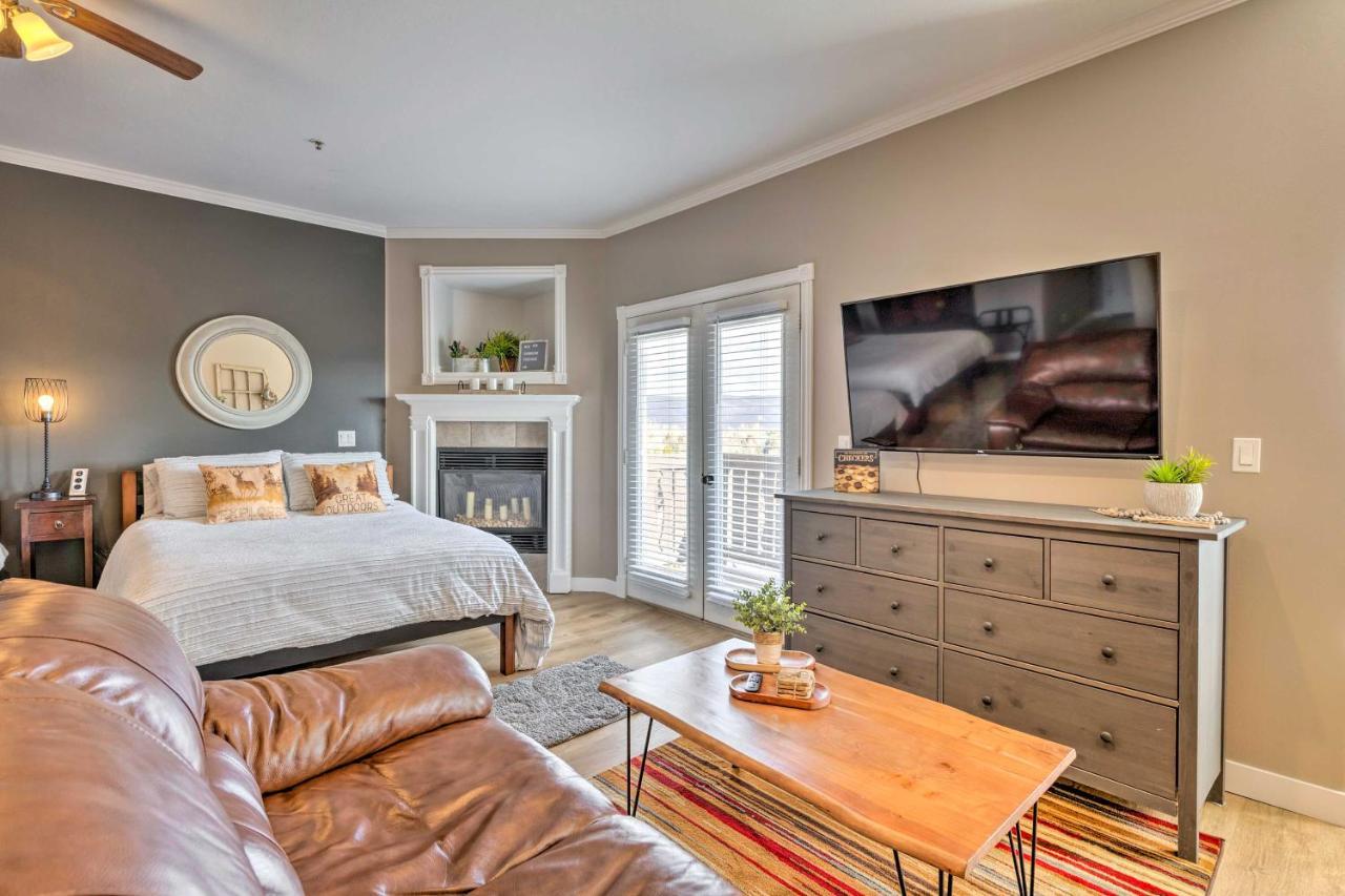 Large, Cozy Midway Studio With Mountain Views! Luaran gambar